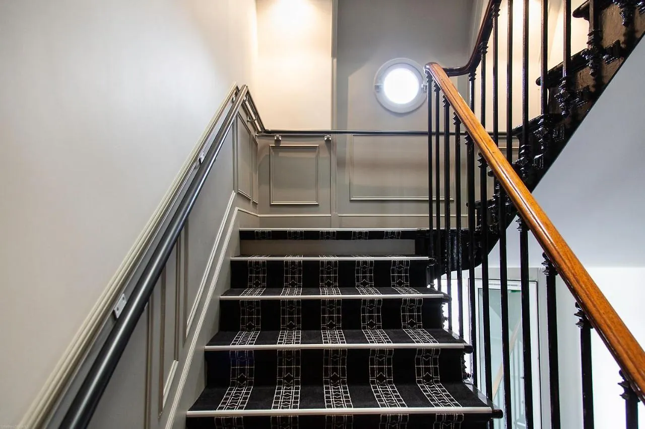 Hotel Lenox Montparnasse 3*
